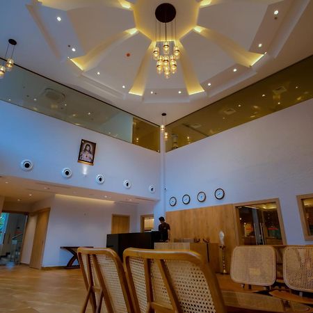 ホテル Beeza Clubhouse コッタヤム エクステリア 写真