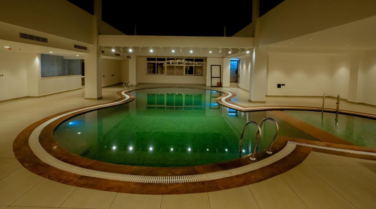 ホテル Beeza Clubhouse コッタヤム エクステリア 写真